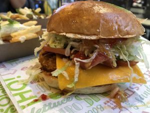 Angry Chicken Burger at Vedang - green burger | Mall of Berlin in Berlin