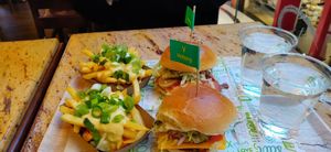 Cheeseburger at Vedang - green burger | Mall of Berlin in Berlin