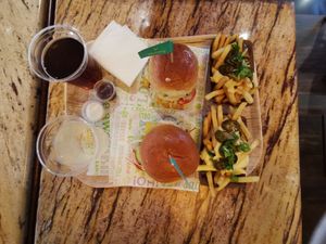 Vegan Menue at Vedang - green burger | Mall of Berlin in Berlin