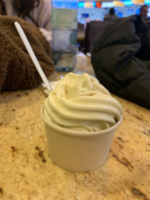 vanilla ice cream at Vedang - green burger | Mall of Berlin in Berlin