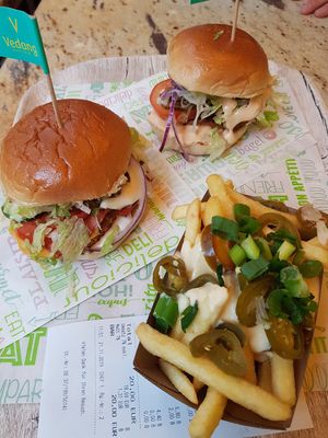 Burgers and loaded frys at Vedang - green burger | Mall of Berlin in Berlin
