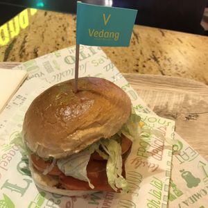 Cheesy burger  at Vedang - green burger | Mall of Berlin in Berlin