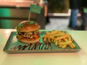 Burger at Vedang - green burger | Mall of Berlin in Berlin