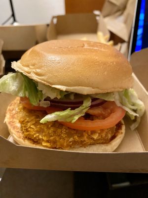 Chick'n burger at Vedang - green burger | Mall of Berlin in Berlin