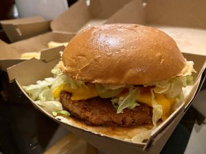 Beyond burger at Vedang - green burger | Mall of Berlin in Berlin