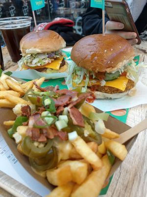 Vegan chili cheese fries at Vedang - green burger | Mall of Berlin in Berlin