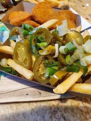 Chili cheese fries at Vedang - green burger | Mall of Berlin in Berlin