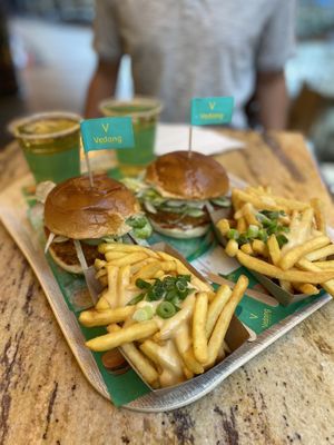 Angry chick burger & cheesy fries at Vedang - green burger | Mall of Berlin in Berlin
