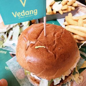 Chick burger at Vedang - green burger | Mall of Berlin in Berlin