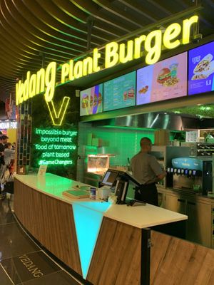 👌🏼 at Vedang - green burger | Mall of Berlin in Berlin