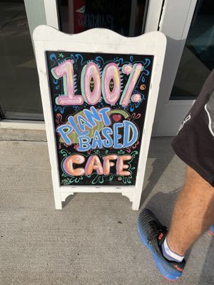 Cute sign at Juicy's Wellness Cafe in Murfreesboro