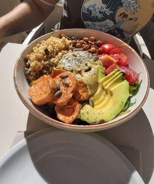 Bowl antiinflamatorio BuDa at Bar Hola Flora in Burgos