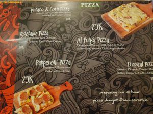 all vegan pizza at Lafferie in Malang