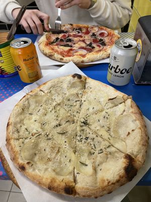 „Nairobi“ and „Denver"  at POW - The Vegan Pizzeria in Copenhagen