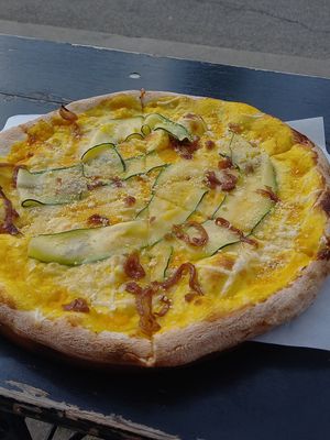 oslo pizza 105dkk ≈ 14,07€ at POW - The Vegan Pizzeria in Copenhagen