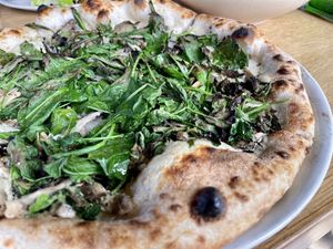 Truffle pizza  at Double Zero in Venice