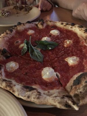 Margherita  pizza at Double Zero in Venice