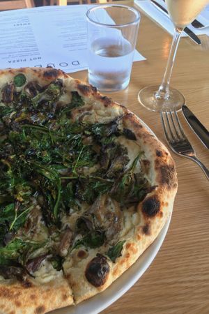 Truffle pizza at Double Zero in Venice
