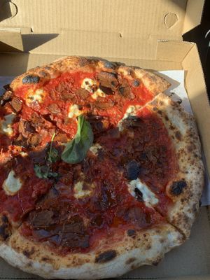pepperoni pizza 😍 at Double Zero in Venice