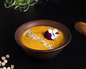 Cream Soup
Tender cream-soup from season veggies, lentil or chickpeas, with plant oil and spices. at Vegano Hooligano - Bohdana in Kyiv