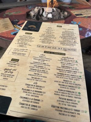 Donkergroen = vegan  at El Niño Beach Club in The Hague