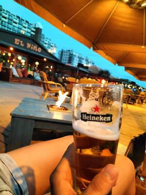  at El Niño Beach Club in The Hague