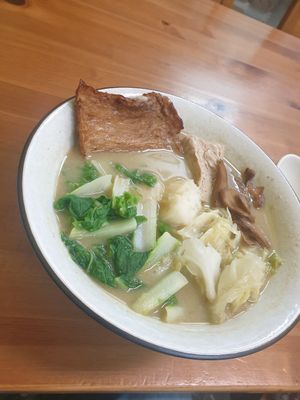 8/10 The mash on this ramen did slap though at Lóng Chú Shū Shí in Taichung