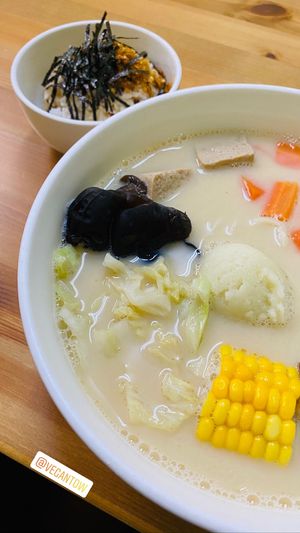Soy Milk Soup 白湯拉麵 at Lóng Chú Shū Shí in Taichung
