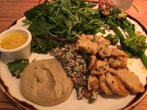 Protein market dish with no-chicken (there are four sides because I shared with my mother: babaganoush, garlic broccoli, grilled avocado and quinoa salad) at Margarito in Bilbao