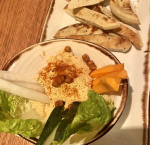 Hummus tradicional at Margarito in Bilbao