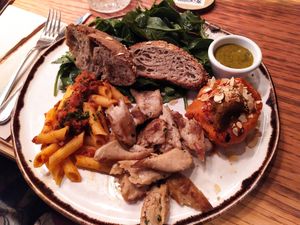 No-pollo, penne y boniato at Margarito in Bilbao