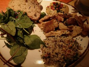 No chicken, babaganush and quinoa at Margarito in Bilbao