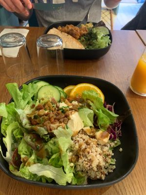 Tofu bowl  at La Cantine in Honfleur