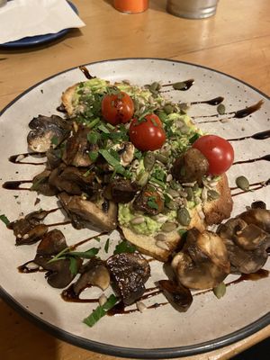 Avocado toast (vegan option)  at Four Seasons of Nosh in Tanunda