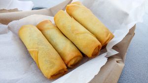 Vegan egg rolls (spring rolls) at Covina Tasty in Covina