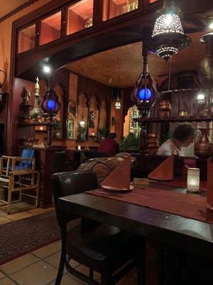 Vorderer Bereich des Restaurants at Ashoka in Hamburg