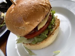 Cheeseburger  at Vegan Junkies in Lisbon