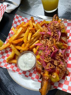 Hotdog at Vegan Junkies in Lisbon