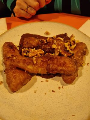 Baked Banana at Vegan Junkies in Lisbon