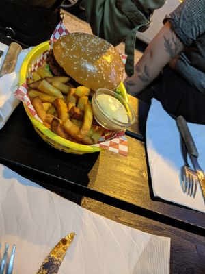 Burger at Vegan Junkies in Lisbon