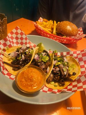 Tacos and burger at Vegan Junkies in Lisbon