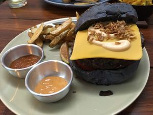 Burger at Vegan Junkies in Lisbon