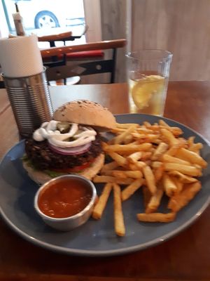 👍🏼👍🏼👍🏼 at Vegan Junkies in Lisbon