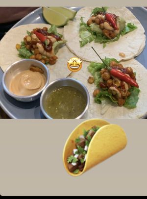 El pastor 🌮 at Vegan Junkies in Lisbon