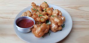 Blumenkohl Wings at Vegan Junkies in Lisbon