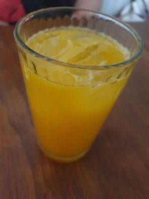 Juice of the day - Mango and Orange at Vegan Junkies in Lisbon