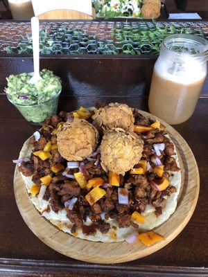 Pizzetta Mexicana at Trágame Tierra in Puebla