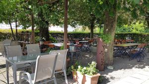 Outdoor seating in the back at Bahnhof in Kallnach