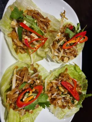 San choy bow at Yulli's in Surry Hills