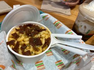 Build your own mac ‘n’ cheese with bacon at Burger Patch in Sacramento